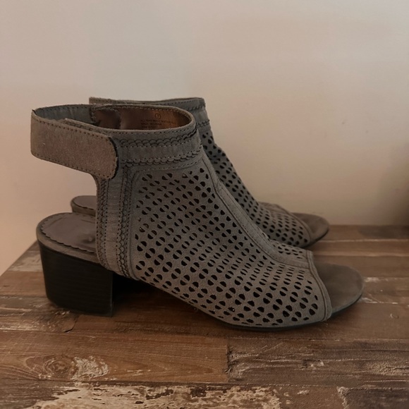 Justice Gray Perforated Peep Toe Sandal - Picture 5 of 10